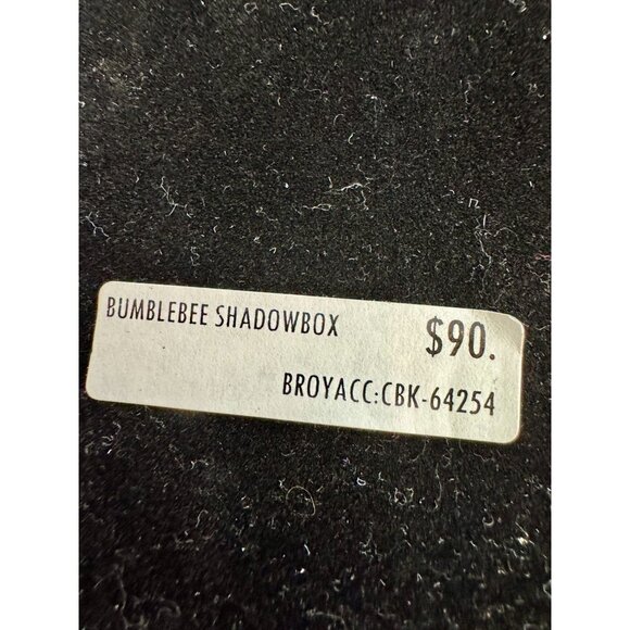 Broyhill Bumblebee Shadowbox Art With Resin Ornate Frame 13"x13"x1.25" Amber & C - Picture 7 of 7